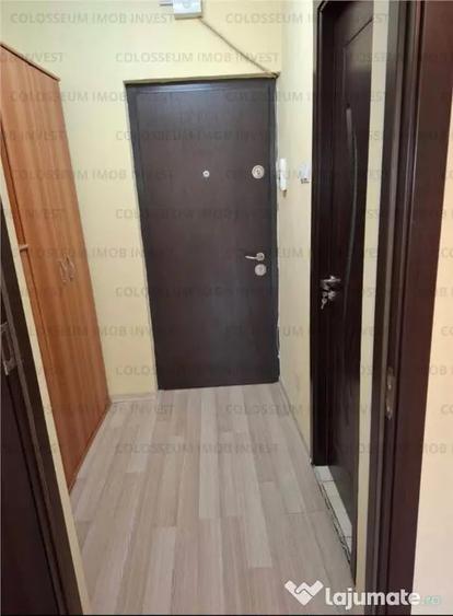 Garsonieră în Noua