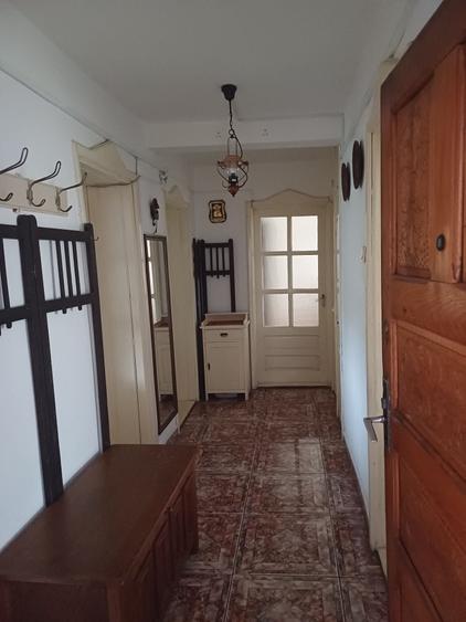 Apartament de vanzare cu 3 camere6 - 4