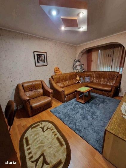 De vanzare apartament cu 3 camere,balcon, decomandat,mobilat 49900euro - 7