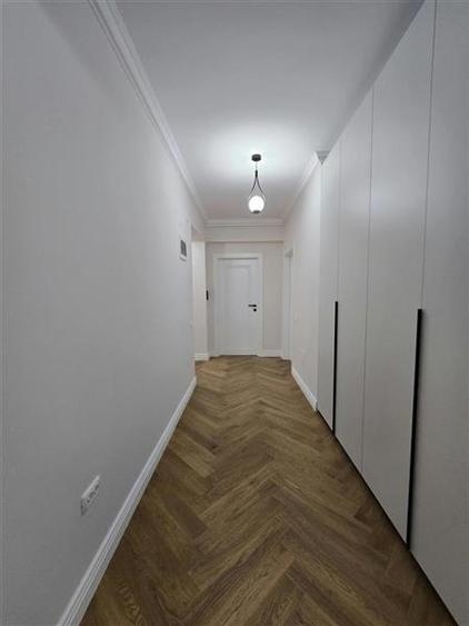 Apartament cu 3 camere decomandat în Bucureștii Noi