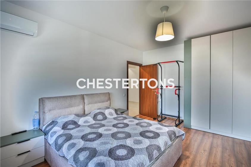 Penthouse cu 4 camere decomandat în Grozăvești