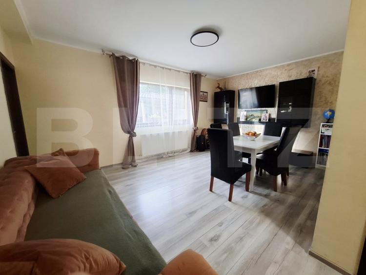Apartament cu 3 camere decomandat, mobilat în Sânpetru