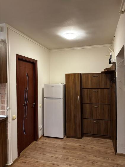 Apartament cu 2 camere semidecomandat în Apărătorii Patriei