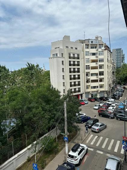 Apartament cu 4 camere decomandat, mobilat în Ultracentral