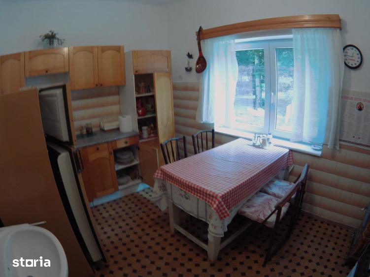 Casă cu 10 camere cu Teren 1034 Mp în Cabana Vânătorilor