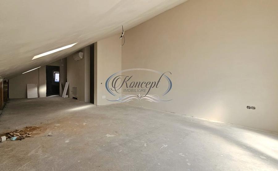 Duplex cu 5 camere cu Canalizare în Dâmbul Rotund
