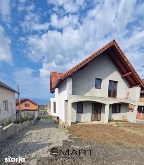 Casă cu 5 camere cu Teren 500 Mp în Șura Mare