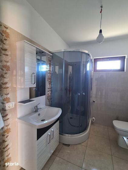 Casă cu 7 camere cu Teren 757 Mp în Central