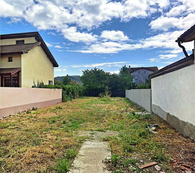 Casă individuală cu 4 camere cu Canalizare în Gușterița