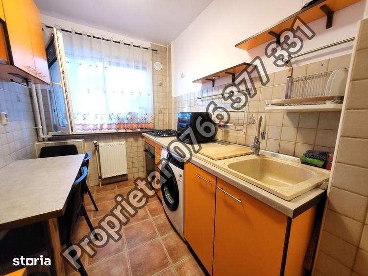 Apartament cu 3 camere semidecomandat în Titan