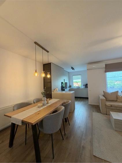 Apartament cu 3 camere semidecomandat în Central