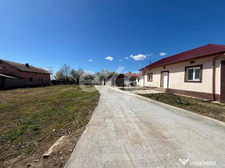 Casă cu 2 camere cu Teren 880 Mp în Broșteni (Vișina)