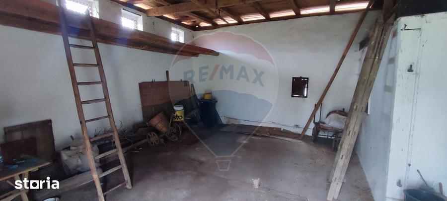 Casă cu 3 camere cu Teren 1361 Mp în Gârdani