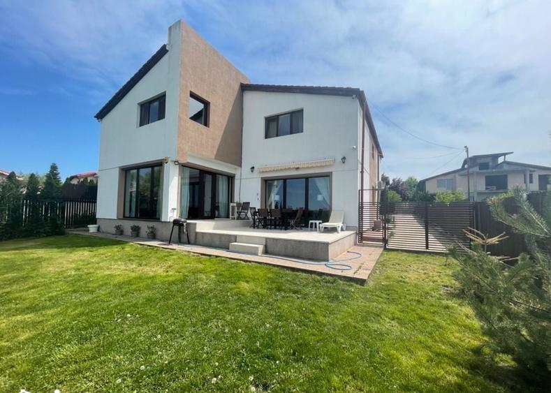 Casă individuală cu 6 camere cu Canalizare în Corbeanca