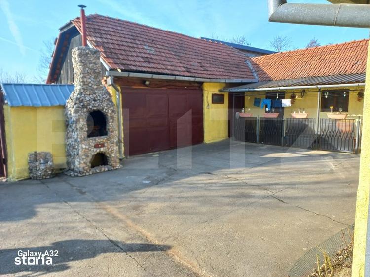 Casă cu 4 camere cu Teren 2500 Mp în Central