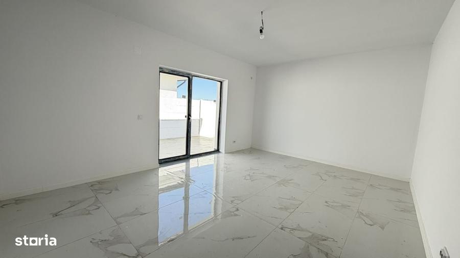 Casă cu 4 camere cu Teren 350 Mp în Clinceni