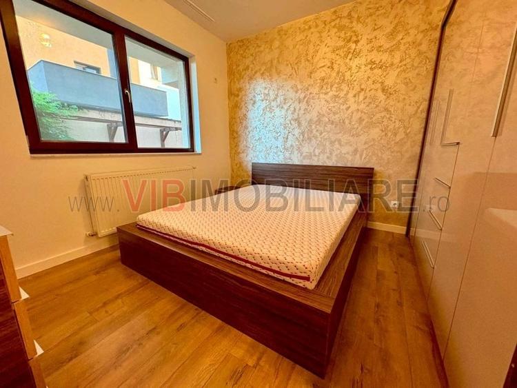 Apartament cu 3 camere semidecomandat în Crângași