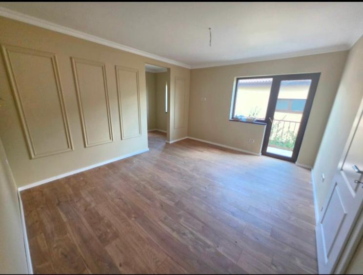 Duplex cu 4 camere cu Teren 300 Mp în Dumbrăvița