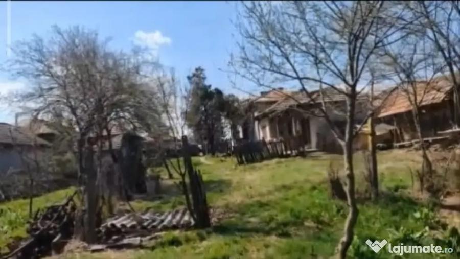 Vand loc de casa (casa) - 1