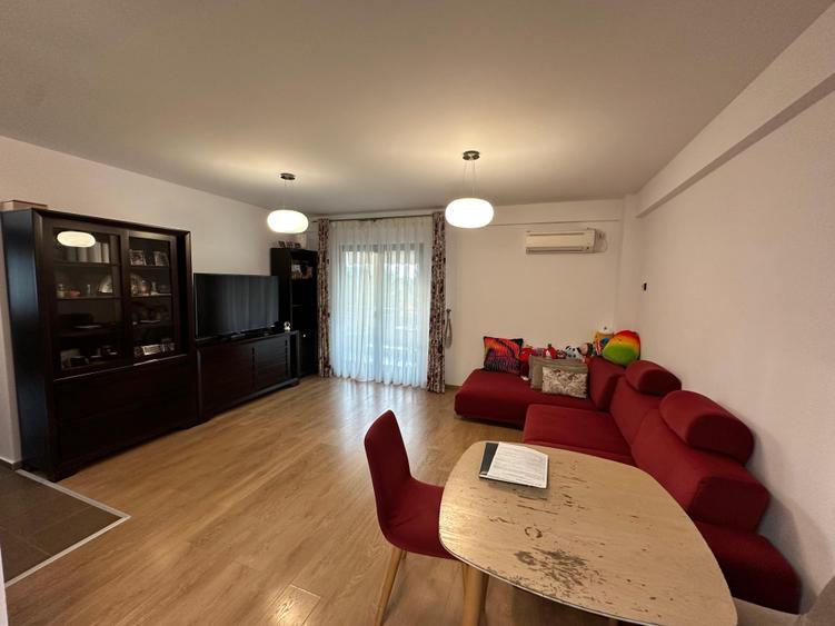Apartament cu 3 camere în Păcurari
