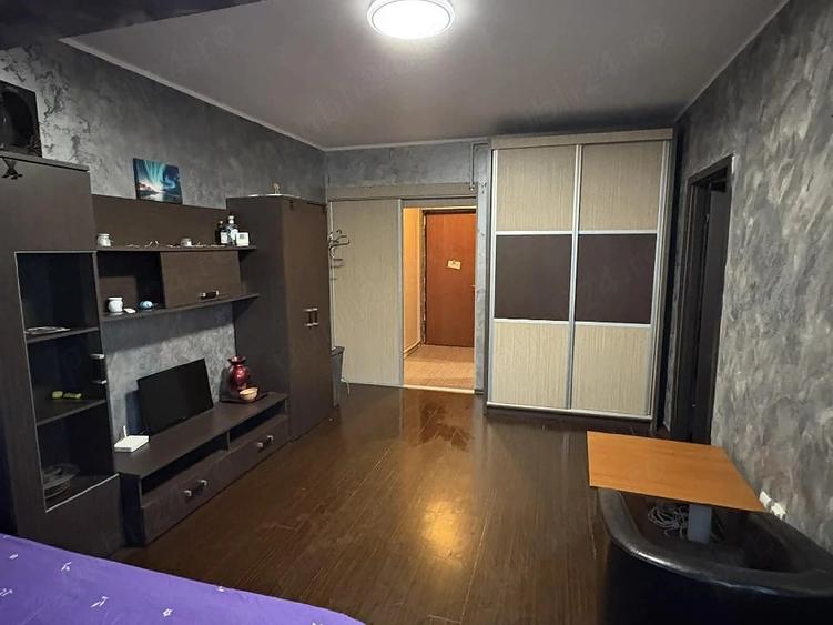 studio Tomis Plus - 2