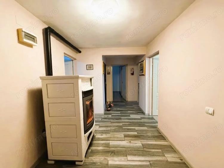 Casă cu 3 camere cu Teren 500 Mp în Central
