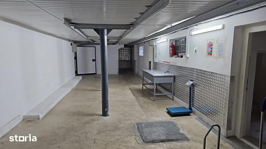 Spațiu comercial, de 1,470 mp, în Tuzla