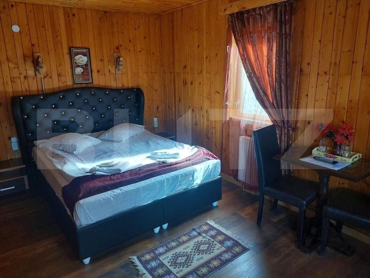 Duplex cu 9 camere cu Canalizare în Exterior Est