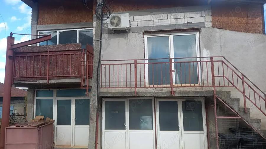 Casă cu 6 camere cu Teren 300 Mp în Bascov
