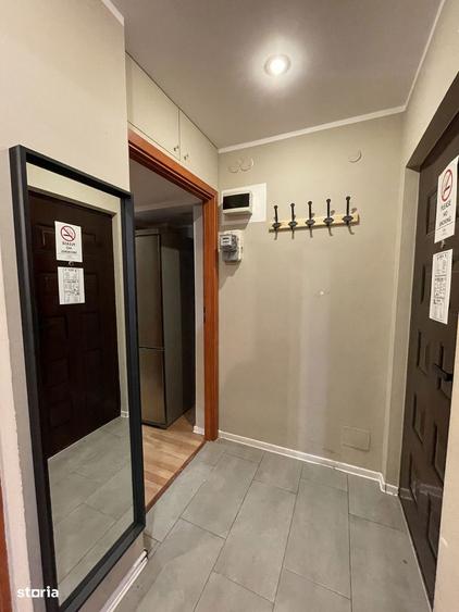 Apartament cu 3 camere decomandat în Romană