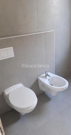 Casa cu 3 camere de vanzare