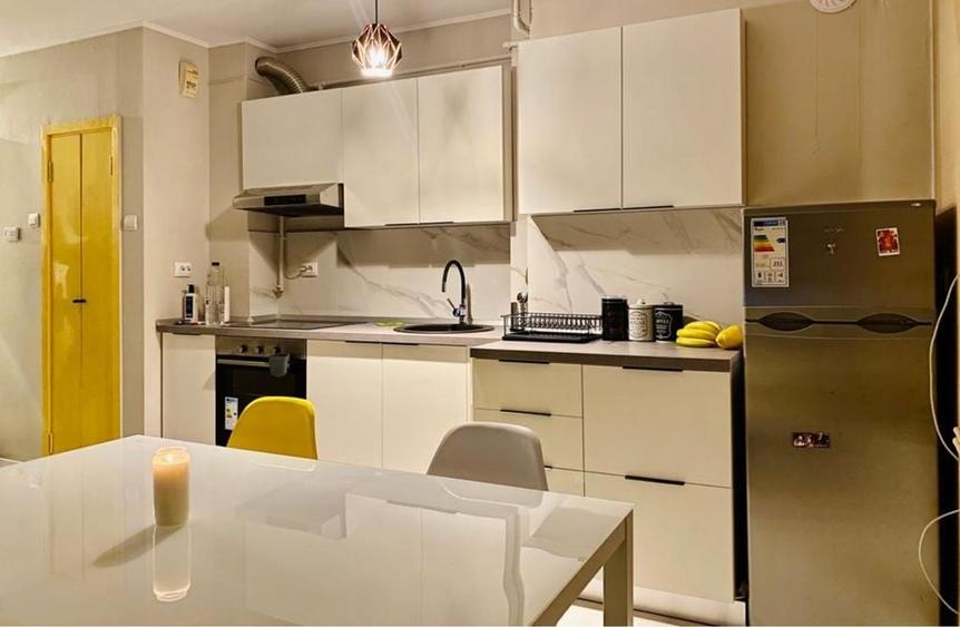 Apartament cu 2 camere decomandat în Central