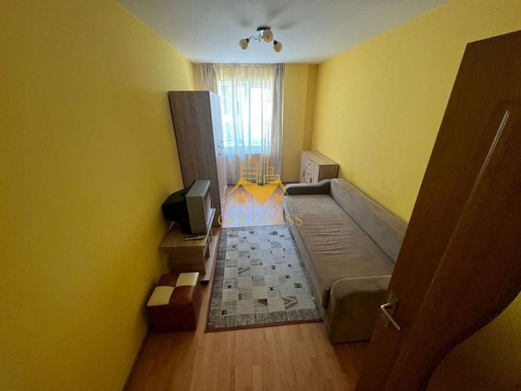Apartament cu 3 camere semidecomandat, mobilat în Dâmbul Rotund
