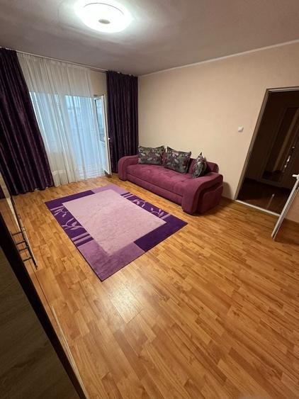 Garsonieră decomandată în Micro 21