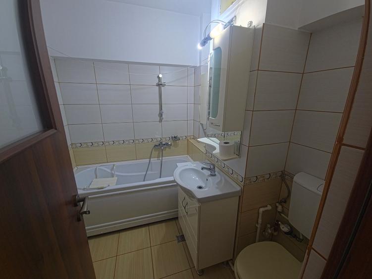 Apartament cu 2 camere decomandat în Tomis II