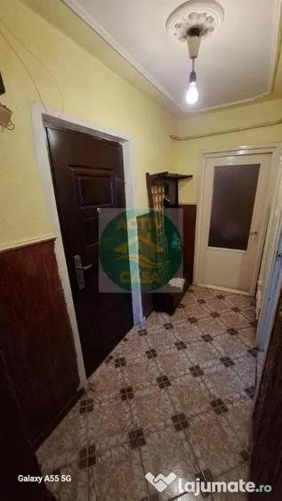 Apartament cu 2 camere decomandat în Est