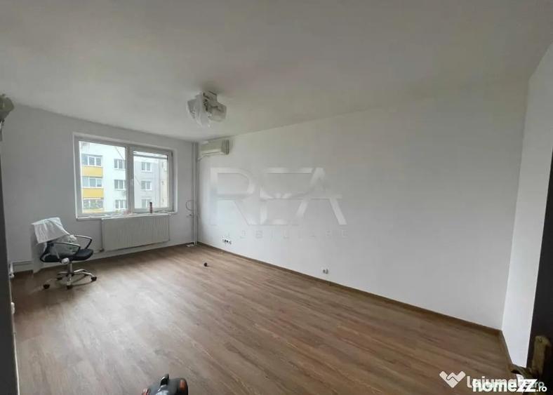 Apartament cu 3 camere decomandat în Mărgeanului