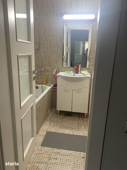 Apartament cu 2 camere decomandat, mobilat în Sud