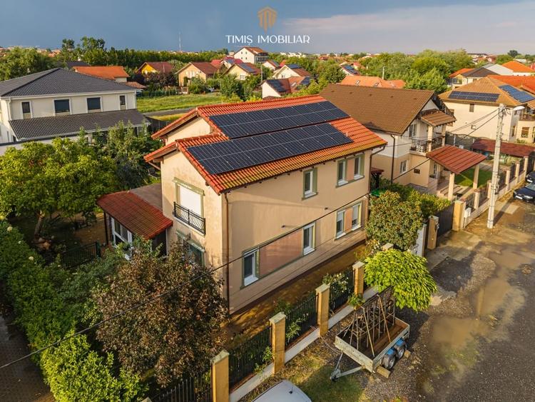 Casă individuală cu 6 camere cu Canalizare în Giroc