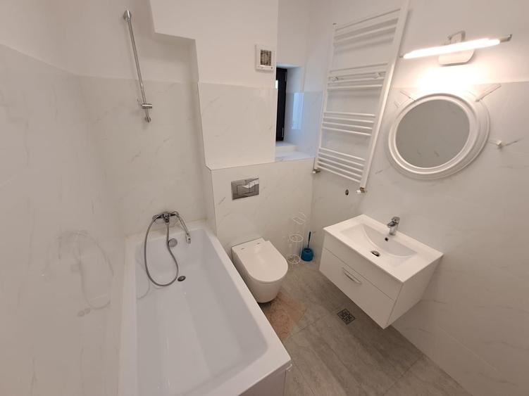 Apartament cu 3 camere decomandat în Herăstrău