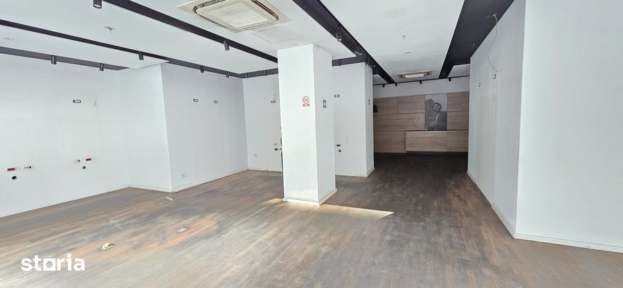 Spațiu comercial, de 144 mp, în Romană
