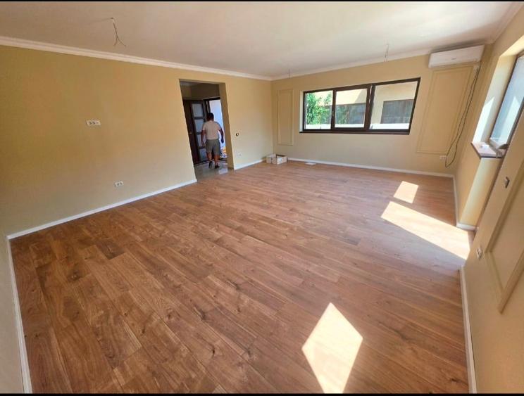 Duplex cu 4 camere cu Teren 300 Mp în Dumbrăvița