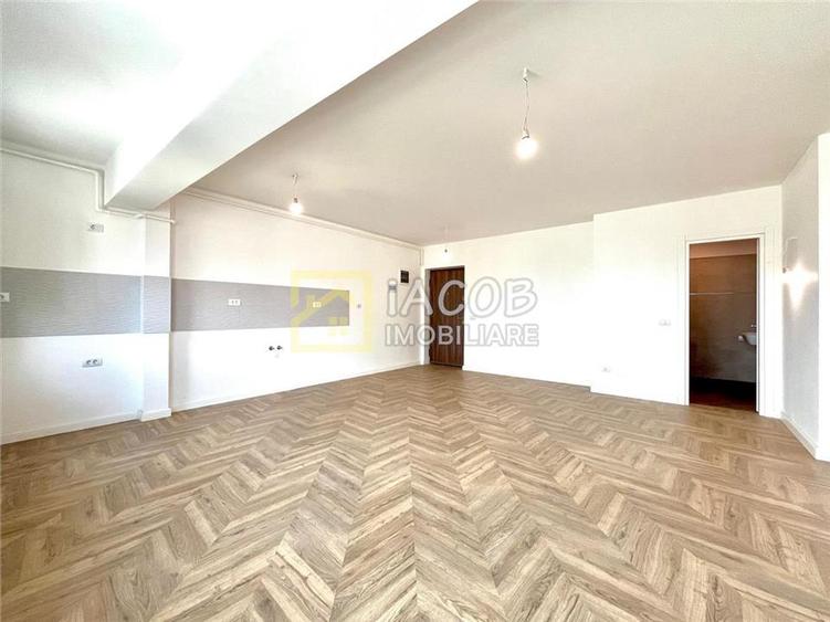 Apartament cu 3 camere decomandat în Ștefan cel Mare