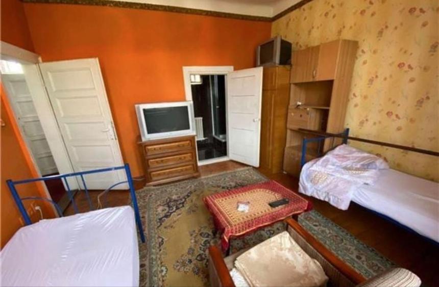 Casă cu 4 camere cu Teren 200 Mp în Elisabetin