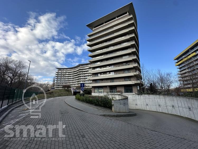Apartament cu 2 camere semidecomandat, mobilat în Plopilor