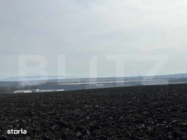 Teren de 15000 mp, în Sântuhalm
