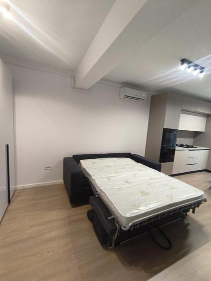 Apartament cu 2 camere decomandat, mobilat în Central