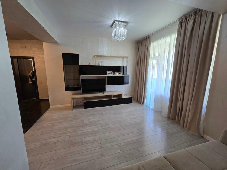 Apartament cu 2 camere decomandat în Faleza Nord