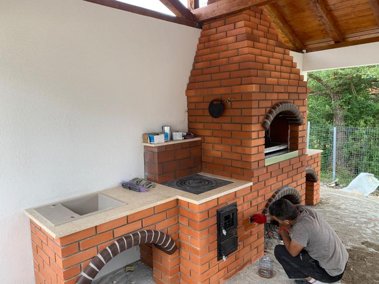 Casă cu 4 camere în Lepșa