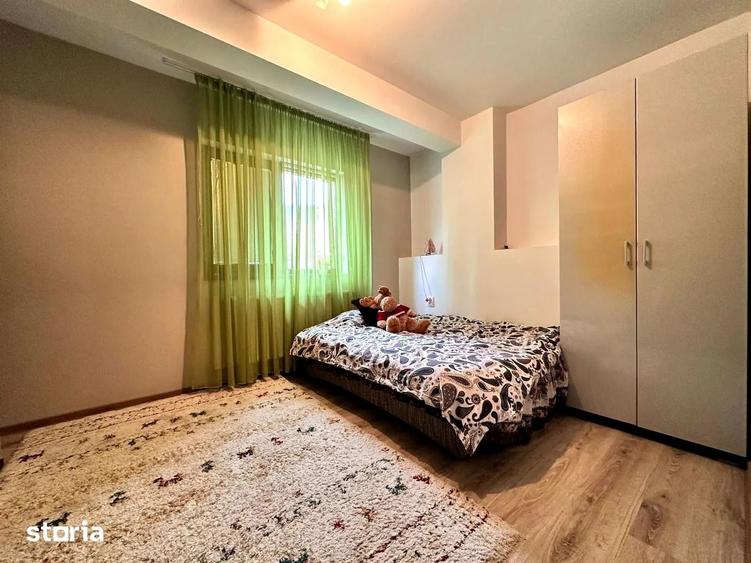 Apartament cu 3 camere semidecomandat în Florești